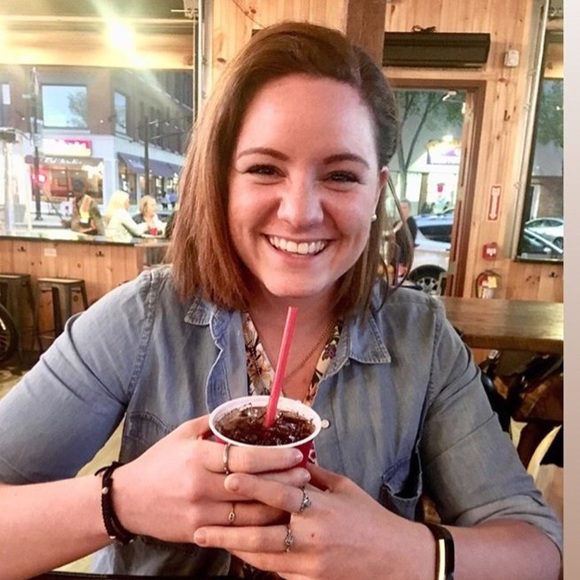 Meet your Posher, Michaela - Picture 1 of 1